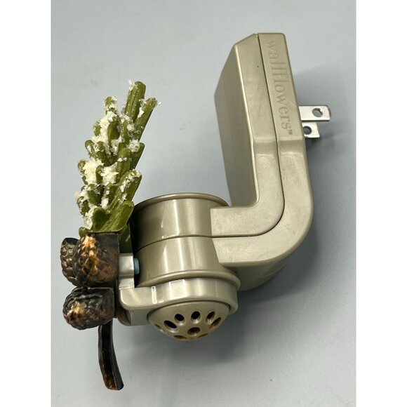 Bath & Body Works Wallflowers Pinecone & Snow Plug-In Fragrance Diffuser Retired - Picture 2 of 7